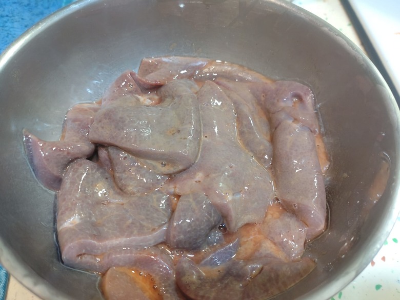 還是料理東西軍~適合大口扒飯的料理:韭菜炒豬肝