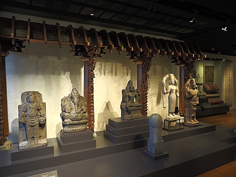 竹腳中心(Tekka Centre)之順發椰漿飯、維拉馬卡里拉曼廟(Sri Veeramakaliamman Temple)、陳東齡故居、實龍崗路 (Serangoon Rd)及甘貝爾巷 (Campbell Ln)、印度遺產中心(Indian Heritage Centre) — 赤道三國文化休閒行旅 之 新加坡篇 第三回 小印度(Little India)
