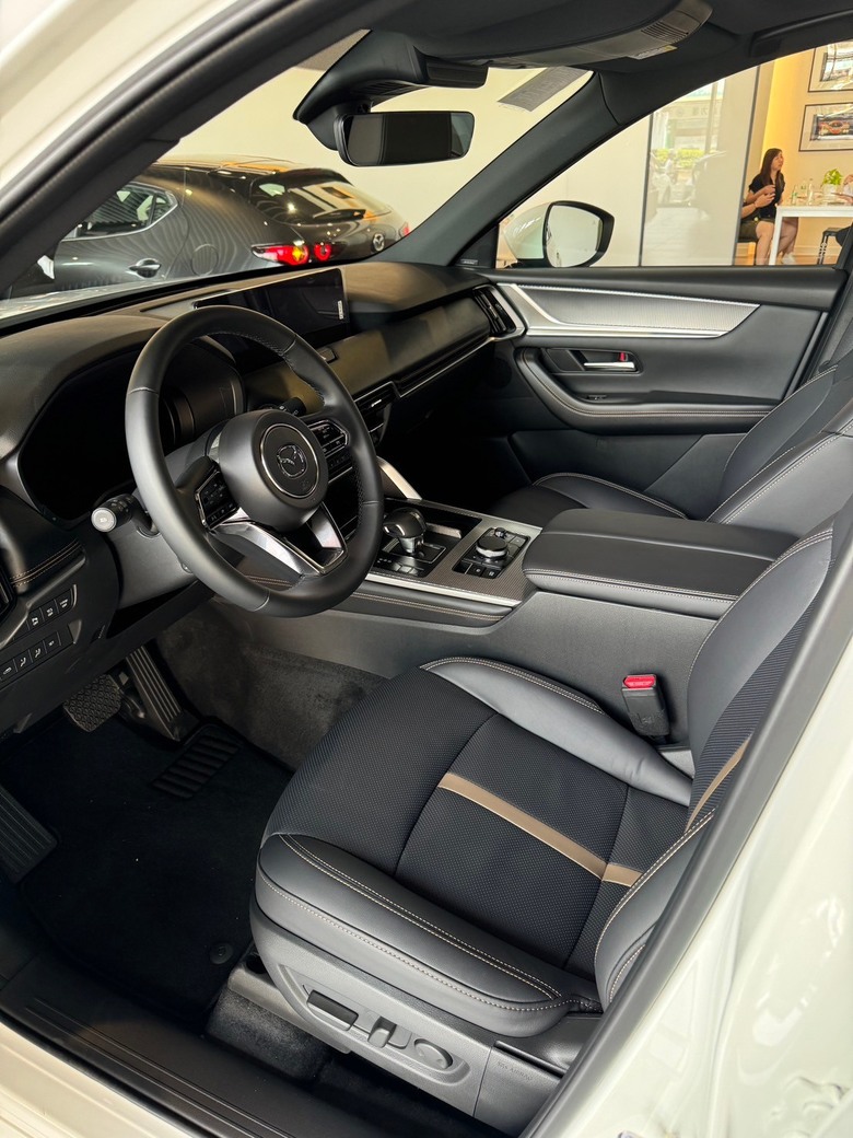 跟上助總 試駕Mazda CX90