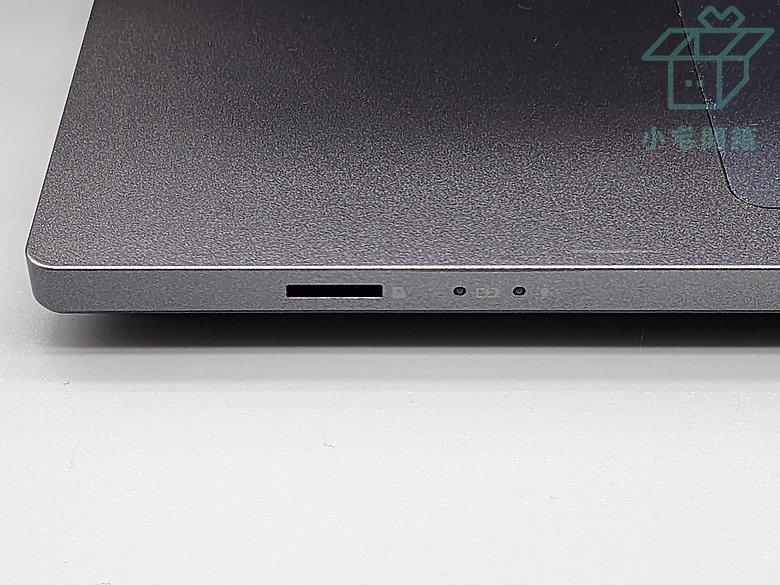 【小宅開箱】TravelMate P2 14 TMP214-55-G2-78D9 商務筆電，用戶安全我來保護