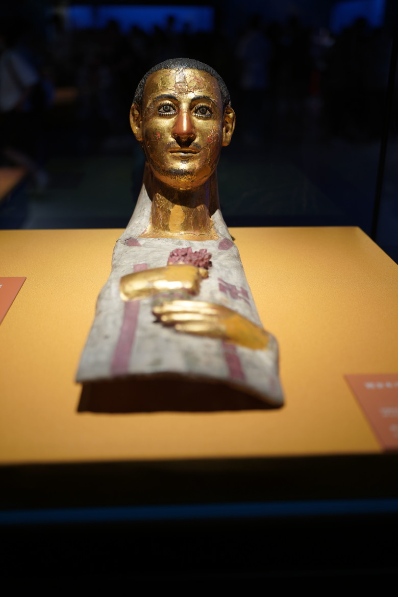 今天去上海看古埃及展和古波斯展