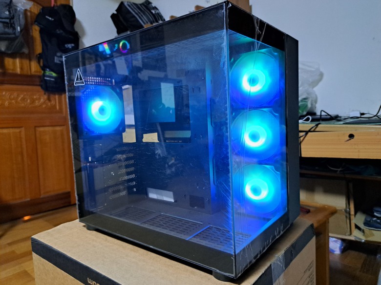 海景雙艙機殼 COUGAR FV150 RGB 開箱