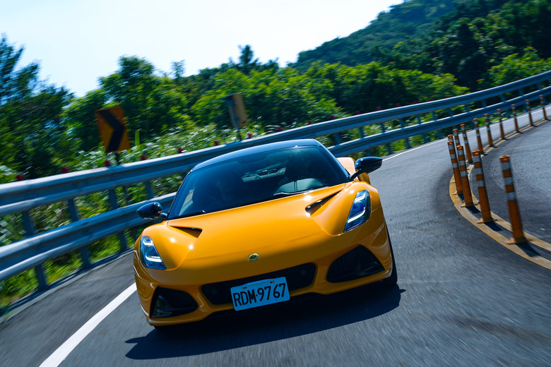 蓮花燃油世代最後的救贖! Lotus Emira山路試駕心得分享