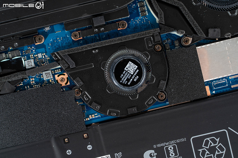 ROG Zephyrus G16 (2024) GA605 電競筆電｜AMD AI 處理器驅動的效能之選！
