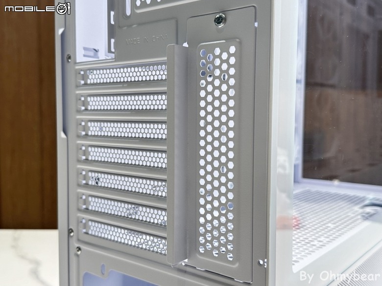 高CP值取向 Antec CX700 ARGB 海景玻璃側透機殼