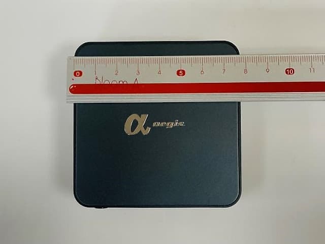 【小宅開箱】艾吉斯 aegis 電腦桌值得擁有的桌面小物 Type-C KVM切換器 共享螢幕鍵盤滑鼠