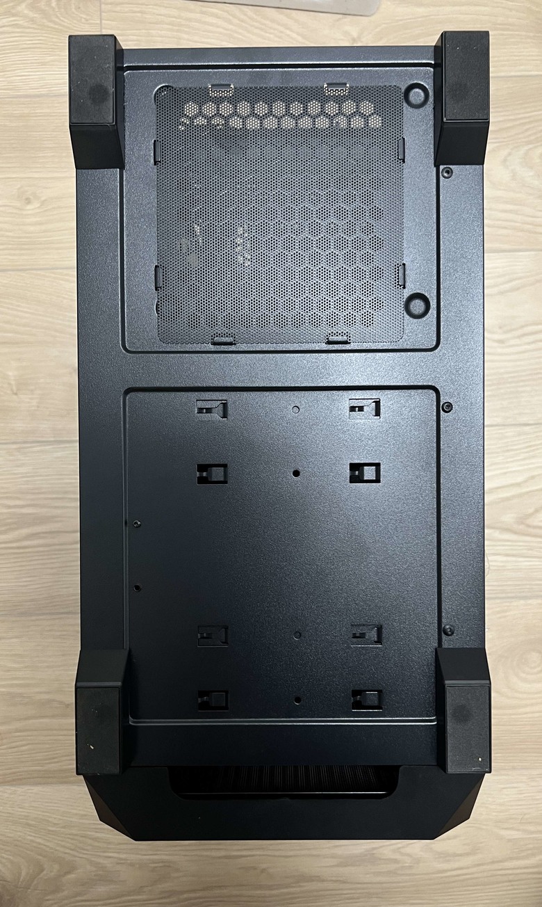 入門電腦換新家 ENERPAZO EP237 Mini Tower ARGB
