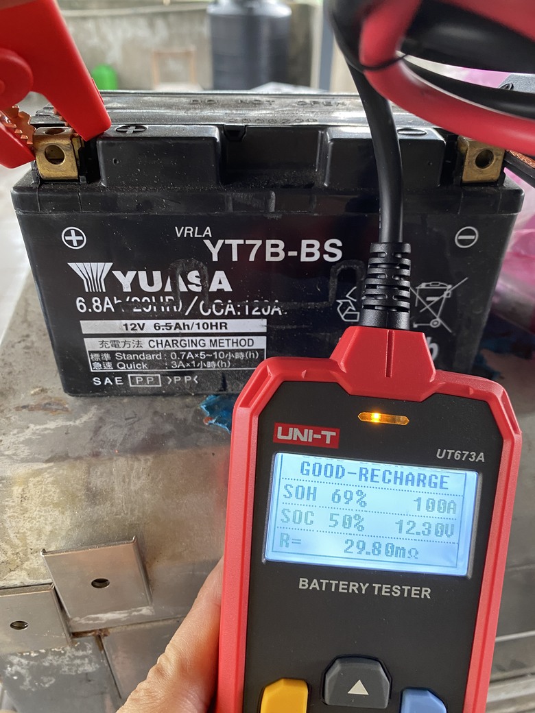 修車要靠檢測，而不是猜測，優利德UNI-T UT673A 電瓶檢測器開箱
