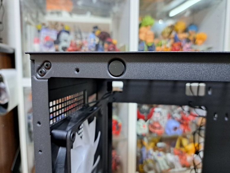 海景雙艙機殼 COUGAR FV150 RGB 開箱