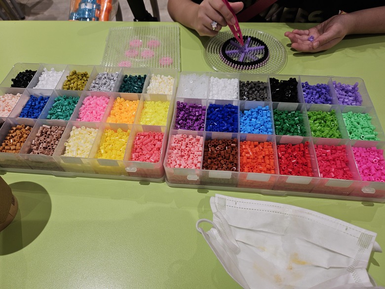 小朋友創作的園地 - 彩繪樹親子創意館美麗華店