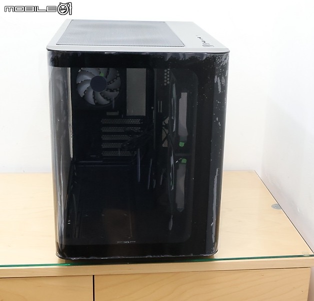 點我看大圖 全漢 3D 圓弧玻璃 S380 M-ATX 小海景