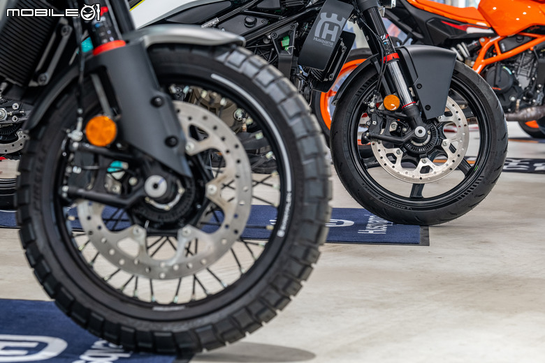 【採訪】全新KTM 390 DUKE、Husqvarna Svartpilen 401、Vitpilen 401三車發表！