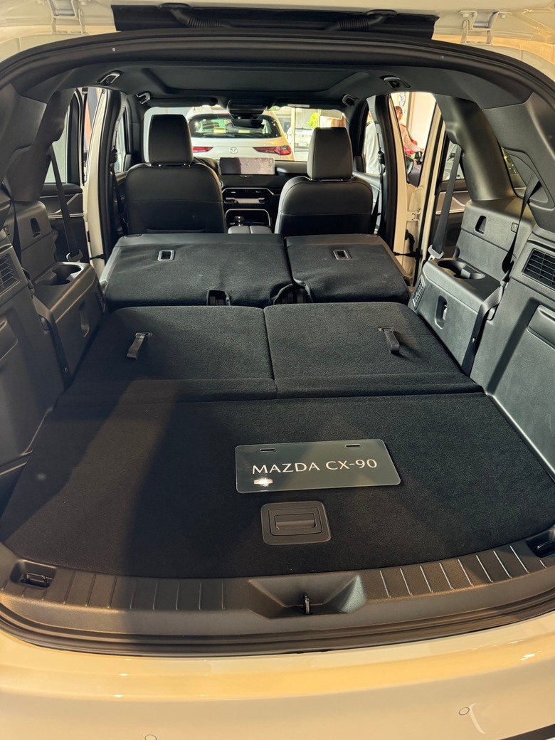 跟上助總 試駕Mazda CX90