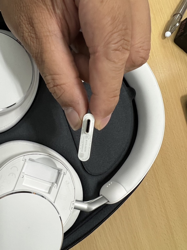 三年了......有種好久沒買耳機的感覺......AKG N9 Hybrid