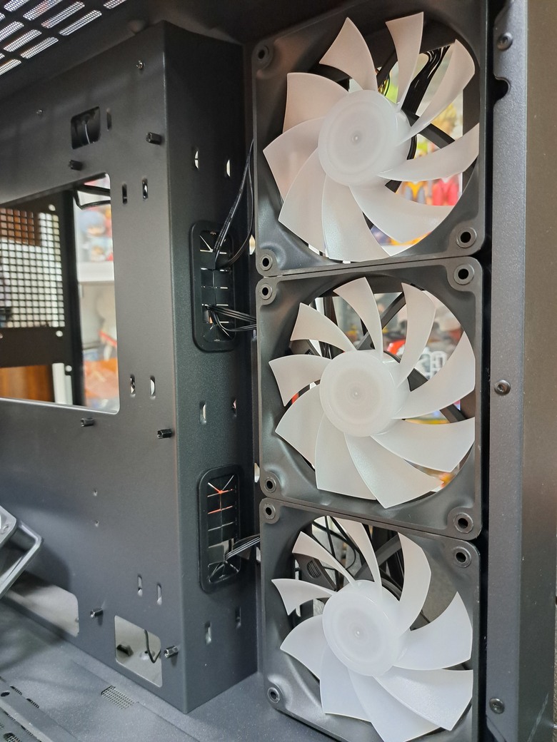 海景雙艙機殼 COUGAR FV150 RGB 開箱