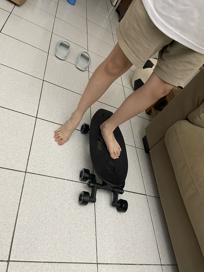 【開箱】從零開始的滑行樂趣：蠍子滑板新手探索日誌