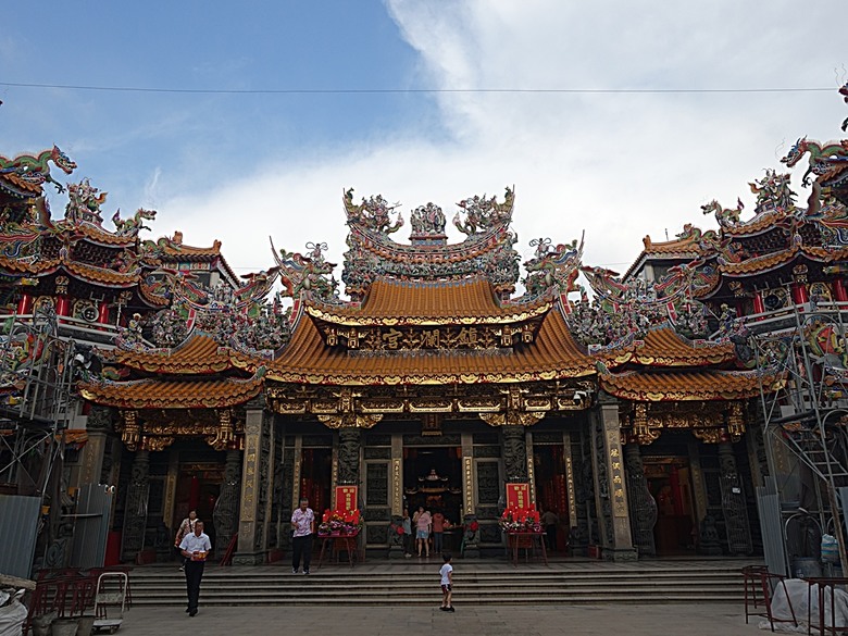 大甲鎮瀾宮與媽祖藝術文創館、大甲三寶文化館、林氏貞節坊、文昌祠、順天路老街與蔣公路夜市，外掛物超所值的棒壽司餐廳與福棧旅宿 — 全臺最難攻之大甲市街黃昏散策