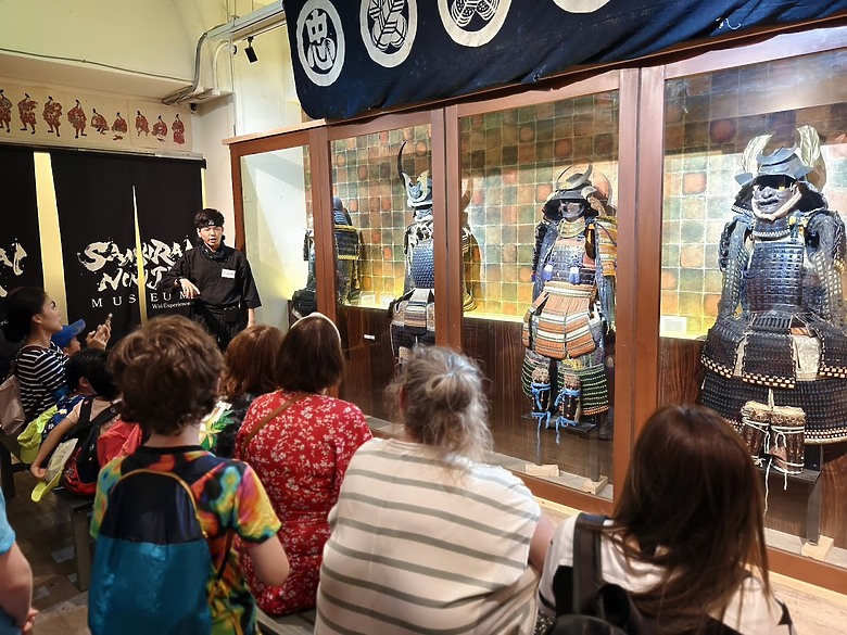【京都武士與忍者博物館】+ 【黑樓燒肉】+【觀光特急「AONIYOSHI」列車】