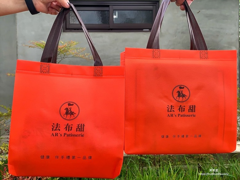 點我看大圖 全台獨家橘子蛋糕,真的吃的到果肉的橘子蛋糕