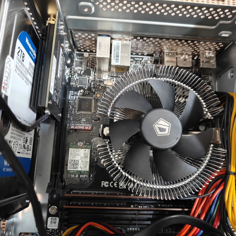 迷你 AM5 平台準系統 華擎 DeskMeet X600 使用桌上型電源及記憶體/3.5吋硬碟安裝心得