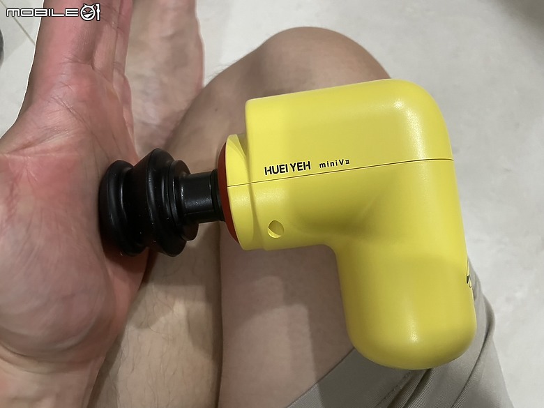 爸爸節驚喜！開箱輝葉miniV 2 熱感口袋按摩槍HY-10505 - 皮卡丘黃與胖丁粉限量版