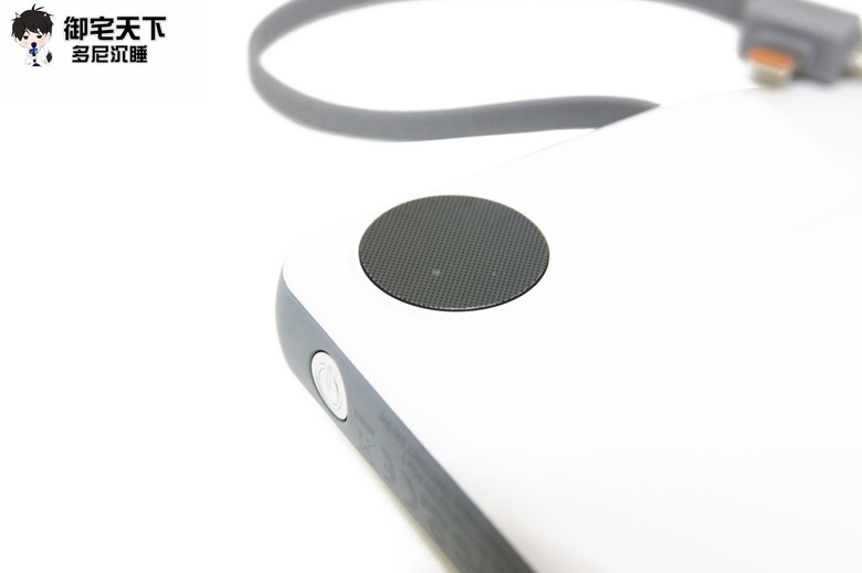 開箱|【Choetech】B695 多功能自帶線 MagSafe 磁吸行動電源 - 10,000mAh 自帶雙頭充電線,為蘋果用戶打造,可同時為手機、手錶、耳機等 5 台裝置充電!