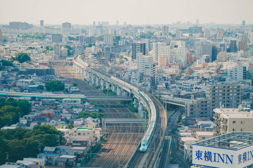 【東京都】來免費王子展望台感受晴空塔與東京鐵塔同框美景！還能拍下運行的新幹線～