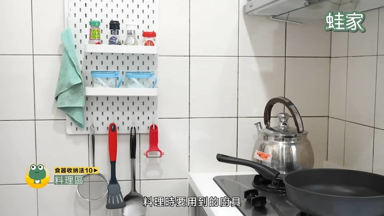 食器收納懶人包!一次搞懂碗盤、鍋具、保鮮盒、酒杯收納,3個收納重點+好物推薦
