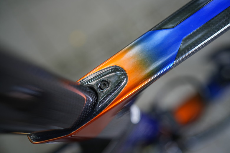 [開箱] 令我驚豔的NK1K後繼車款 CIPOLLINI RB1K AD.ONE