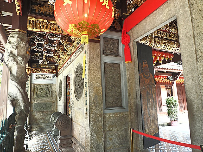 牛車水(Chinatown)市街之巴剎壁畫、粵海清廟、福德祠、天福宮、城市展覽館(Singapore City Gallery)，以及麥士威熟食中心(Maxwell Food Centre)中之天天海南雞飯 — 赤道三國文化休閒行旅 之 新加坡篇 第一回 牛車水(Chinatown) 與直落亞逸(Telok Ayer)