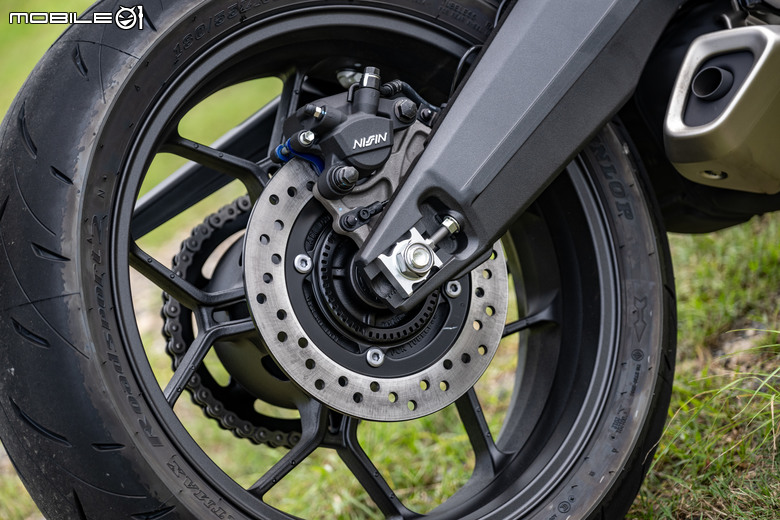 HONDA CB650R、CBR650 E-Clutch 試駕｜想熄火都難！打破操作藩籬，普及騎乘樂趣！