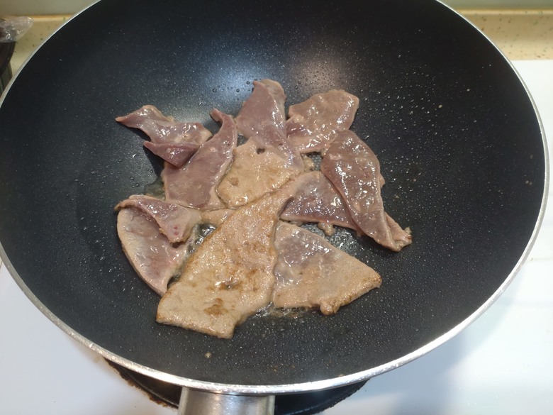 還是料理東西軍~適合大口扒飯的料理:韭菜炒豬肝