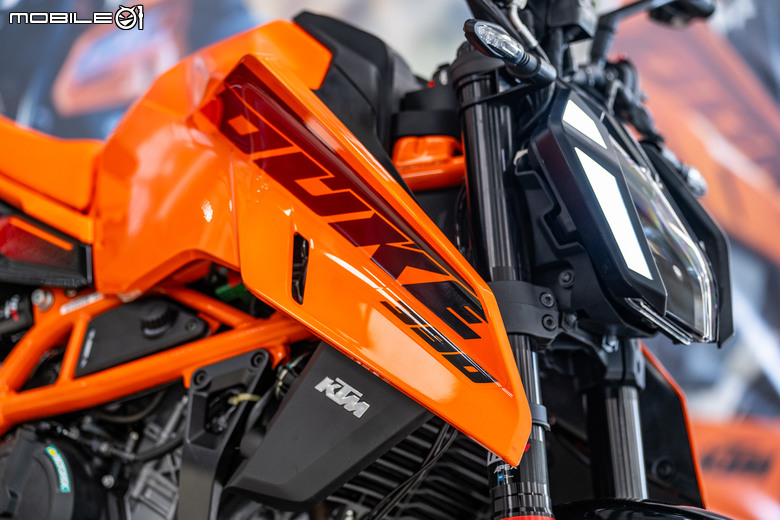 【採訪】全新KTM 390 DUKE、Husqvarna Svartpilen 401、Vitpilen 401三車發表！