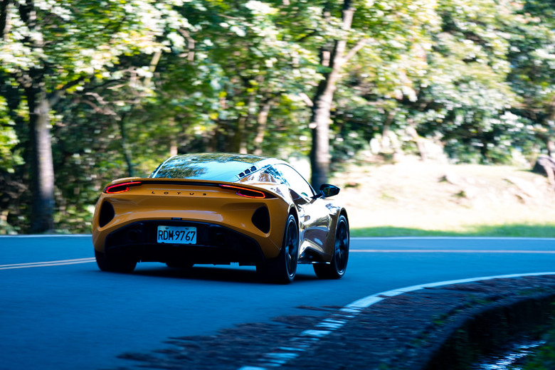 蓮花燃油世代最後的救贖! Lotus Emira山路試駕心得分享