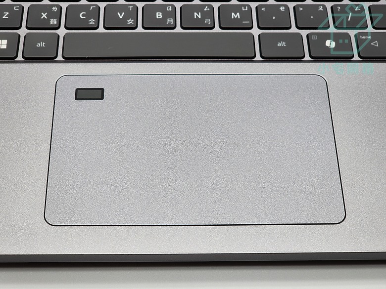 【小宅開箱】TravelMate P2 14 TMP214-55-G2-78D9 商務筆電，用戶安全我來保護