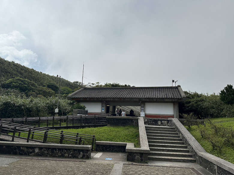 親子健行步道推薦 – 台北七星山主峰