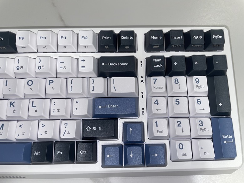 【小宅開箱】RK G98 三模無線機械鍵盤開箱試用 手感扎實、辦公遊戲都好用的好夥伴