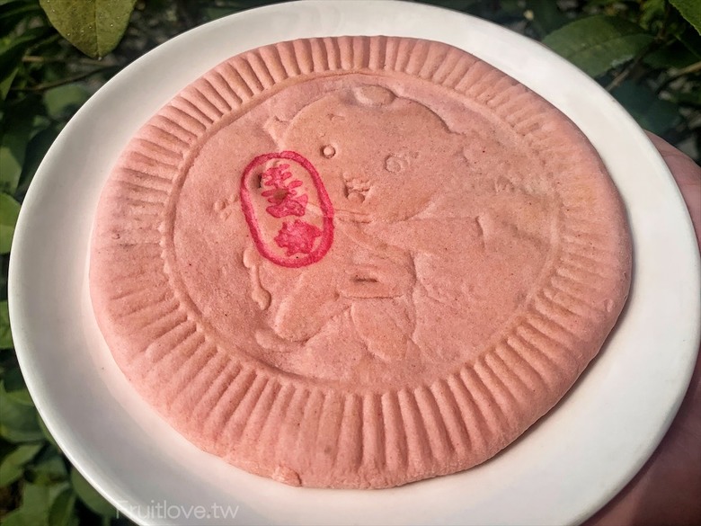 點我看大圖 獨門的製餅配方已傳承三代,三種風味吃法的水果餅