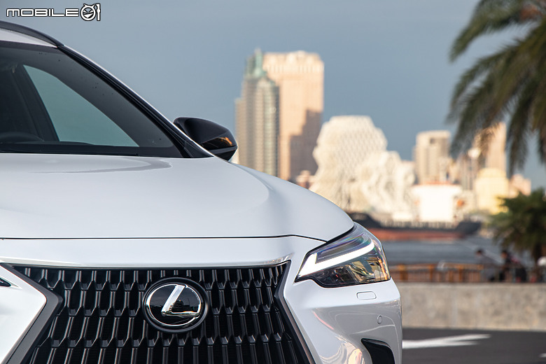 開車遊四方 Vol.19 入住洲際酒店,開凌志、遊港都!|feat. Lexus NX 350 Overtrail