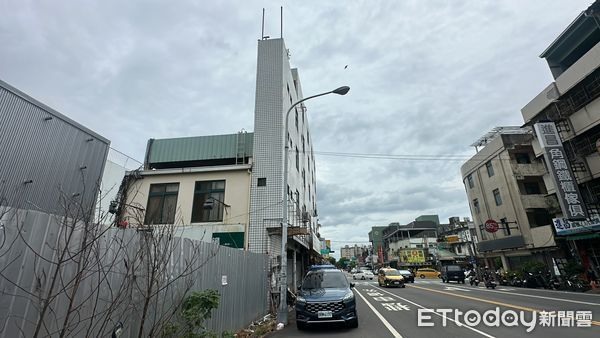 最窄處僅1米！烏日紙片屋傳將拆，隔壁老超市一起走入歷史