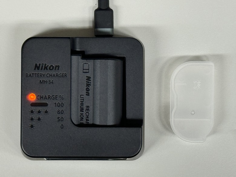Z6iii公司貨的贈品 ENEL15C & MH-34 & MOBILE01的貼紙