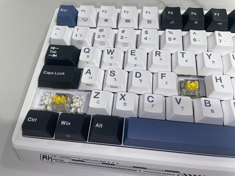 【小宅開箱】RK G98 三模無線機械鍵盤開箱試用 手感扎實、辦公遊戲都好用的好夥伴