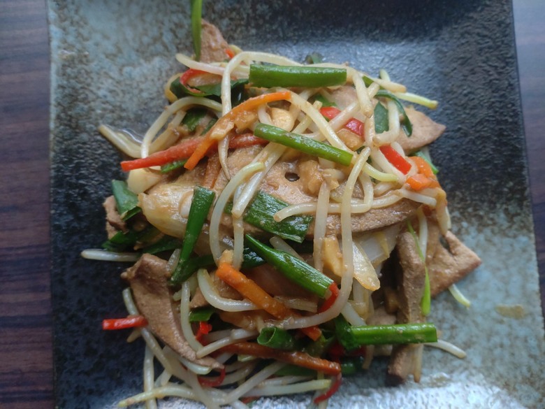 還是料理東西軍~適合大口扒飯的料理:韭菜炒豬肝