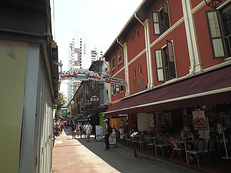 牛車水(Chinatown)市街之巴剎壁畫、粵海清廟、福德祠、天福宮、城市展覽館(Singapore City Gallery),以及麥士威熟食中心(Maxwell Food Centre)中之天天海南雞飯 — 赤道三國文化休閒行旅 之 新加坡篇 第一回 牛車水(Chinatown) 與直落亞逸(Telok Ayer)