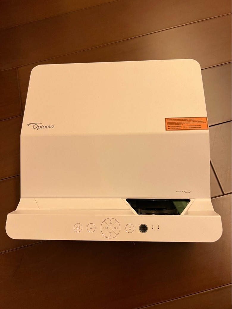【分享】挑剔爸媽也滿意的超短焦投影機Optoma Wave 120U