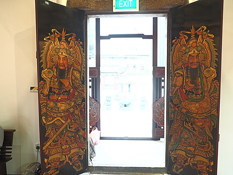 牛車水(Chinatown)市街之巴剎壁畫、粵海清廟、福德祠、天福宮、城市展覽館(Singapore City Gallery),以及麥士威熟食中心(Maxwell Food Centre)中之天天海南雞飯 — 赤道三國文化休閒行旅 之 新加坡篇 第一回 牛車水(Chinatown) 與直落亞逸(Telok Ayer)