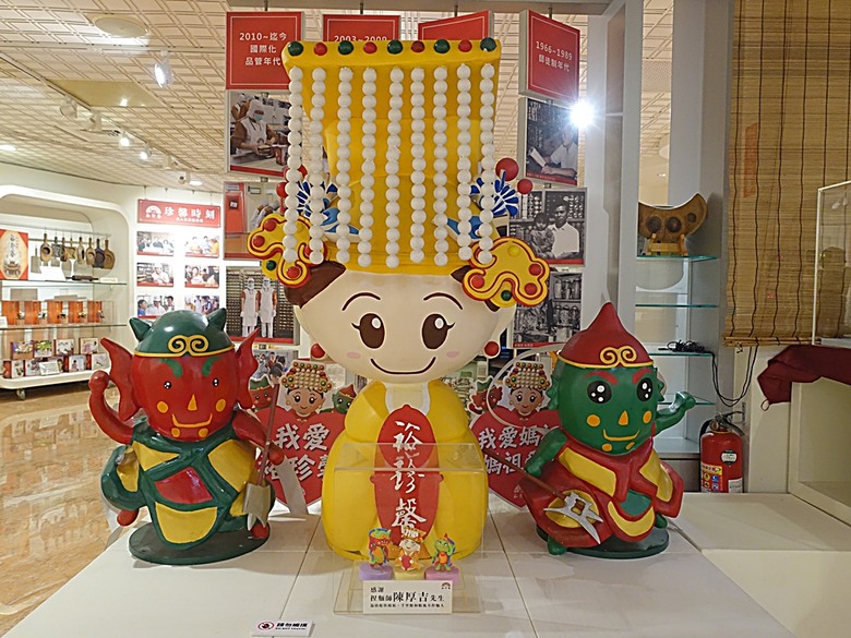 大甲鎮瀾宮與媽祖藝術文創館、大甲三寶文化館、林氏貞節坊、文昌祠、順天路老街與蔣公路夜市,外掛物超所值的棒壽司餐廳與福棧旅宿 — 全臺最難攻之大甲市街黃昏散策