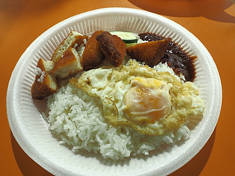 竹腳中心(Tekka Centre)之順發椰漿飯、維拉馬卡里拉曼廟(Sri Veeramakaliamman Temple)、陳東齡故居、實龍崗路 (Serangoon Rd)及甘貝爾巷 (Campbell Ln)、印度遺產中心(Indian Heritage Centre) — 赤道三國文化休閒行旅 之 新加坡篇 第三回 小印度(Little India)