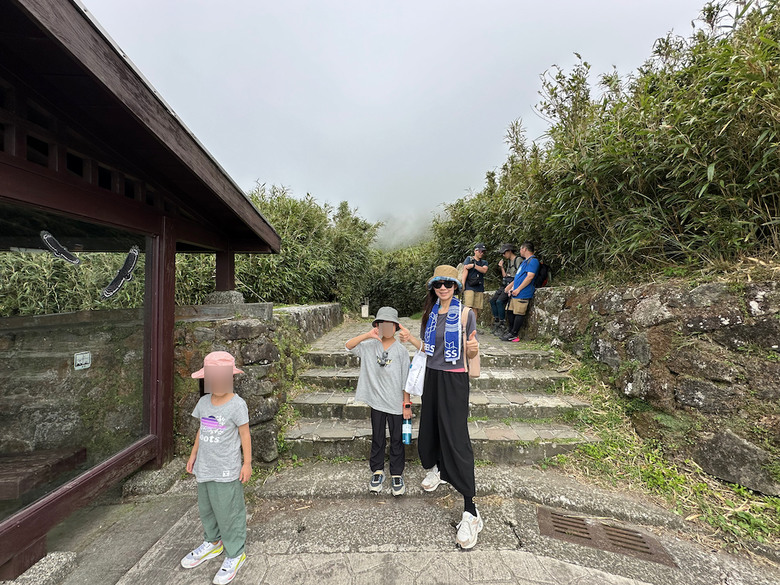 親子健行步道推薦 – 台北七星山主峰