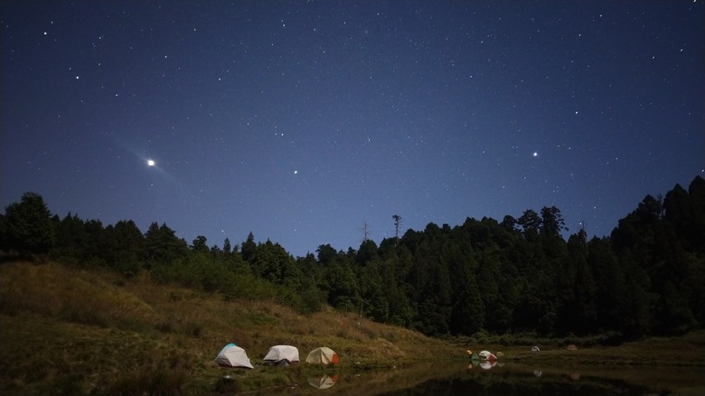 天使散落的珍珠 | 深夜比白天美 | 加羅湖2天1夜露營